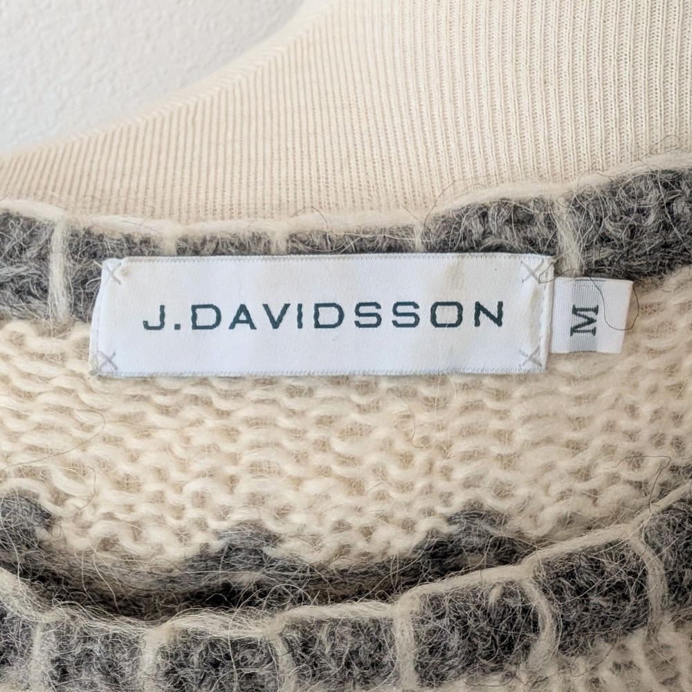 Icelandic Gray and White Patterned Sweater - Picture 6 of 6